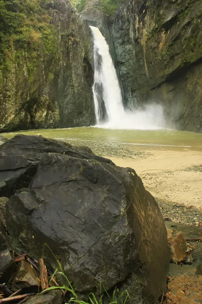 Salto jimenoa uno waterval, jarabacoa, Dominicaanse Republiek — Stockfoto