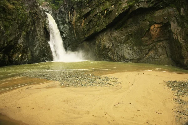 萨尔托 jimenoa uno 的瀑布，jarabacoa，多米尼加共和国 — 图库照片