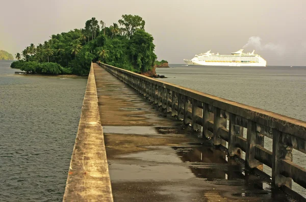 どこにも、サマナ湾への橋します。 — ストック写真