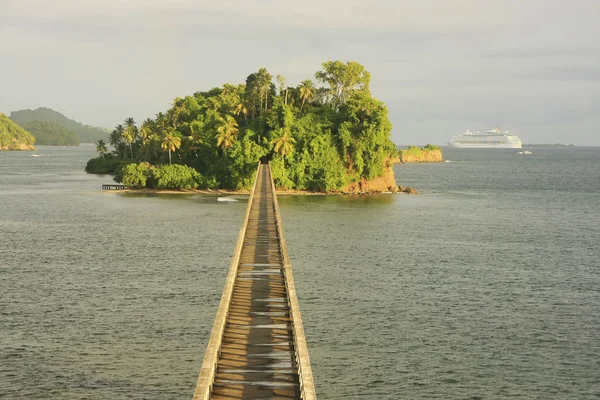 桥接至地方，蓬塔卡纳湾 — 图库照片