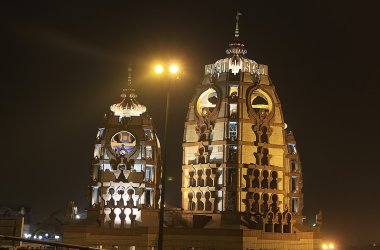 isckon Tapınağı, gece, yeni delhi