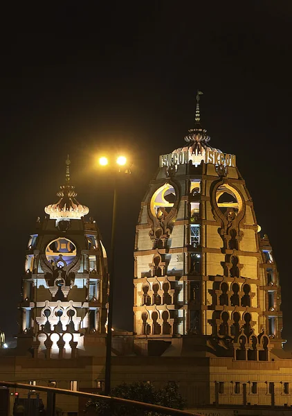 ISCKON Tempio di notte, Nuova Delhi — Foto Stock