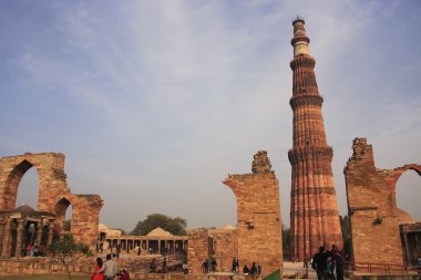 Qutub minar kompleksi, delhi