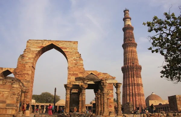 Qutub minar kompleks, delhi — Zdjęcie stockowe