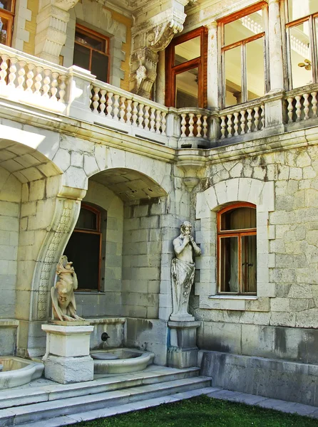 Statues of Chimera and Satyr, Masandra Palace, Crimea peninsula — Stock Photo, Image