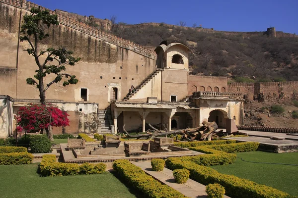 Courtyard garden, Bundi Palace, India — Stock Photo, Image