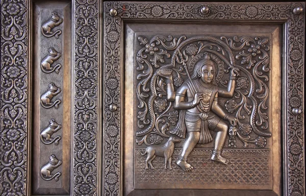 Detalj av silver dörr, karni mata tempel, deshnok, Indien — Stockfoto