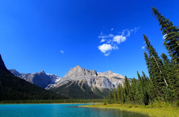 Smaragdové jezero, Národní park Yoho, Britská Kolumbie, Kanada — Stock fotografie