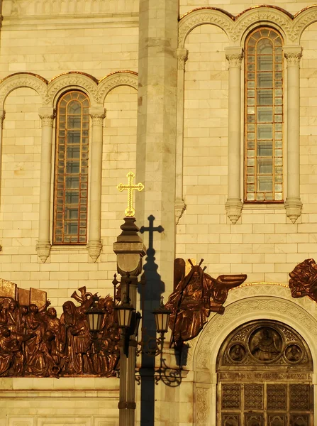 Katedrála Krista Spasitele v časných ranních hodinách, Moskva, Rusko — Stock fotografie