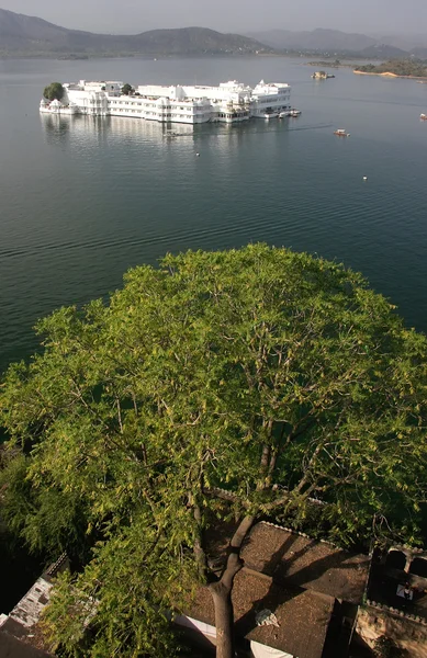 Lake Palace, isola di Jagniwas, Udaipur, India — Foto Stock