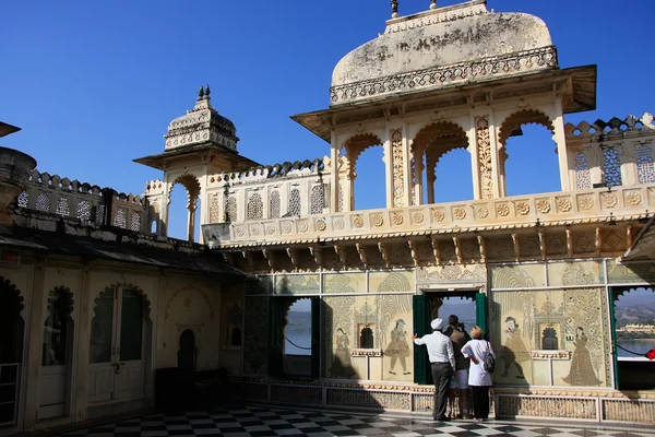 孔雀广场、 城市宫殿建筑群、 印度乌代布尔 — 图库照片