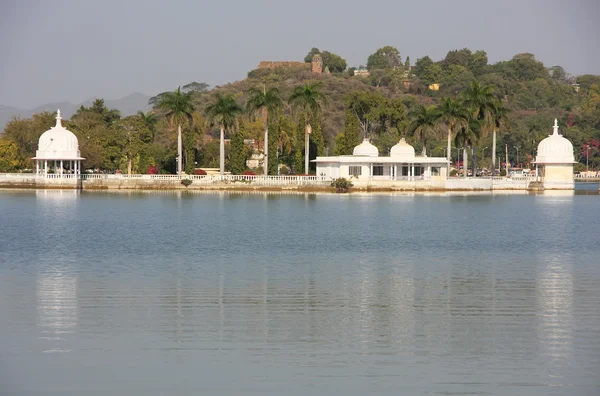 Озеро Фатех Сагар, Удайпур, Индия — стоковое фото