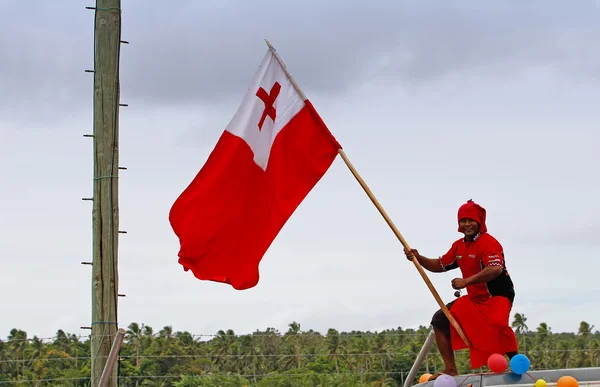 Tongan man celebrate arriving Fuifui Moimoi on Vavau island, Ton — Stock Photo, Image