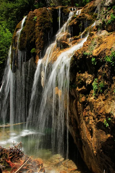 Visí jezero vodopád, glenwood kaňonu, colorado — Stock fotografie