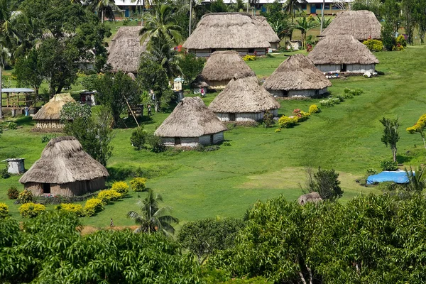 Casas tradicionais da aldeia de Navala, Viti Levu, Fiji — Fotografia de Stock