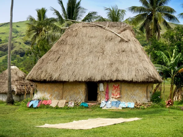 Casa tradicional da aldeia de Navala, Viti Levu, Fiji — Fotografia de Stock