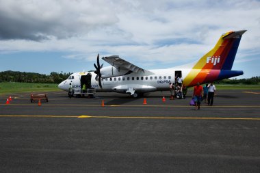 Pasifik sun uçaktan labasa Havaalanı getting yolcu, 