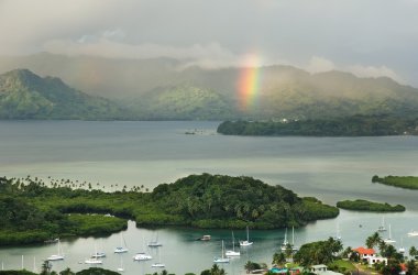 Savusavu marina ve nawi adacık, vanua levu Island, fiji