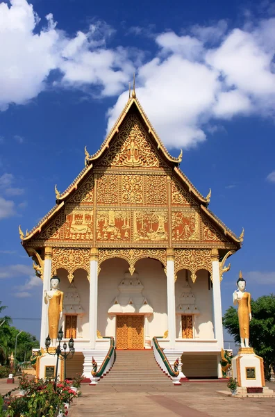 Temple du complexe Pha That Luang, Vientiane, Laos — Photo