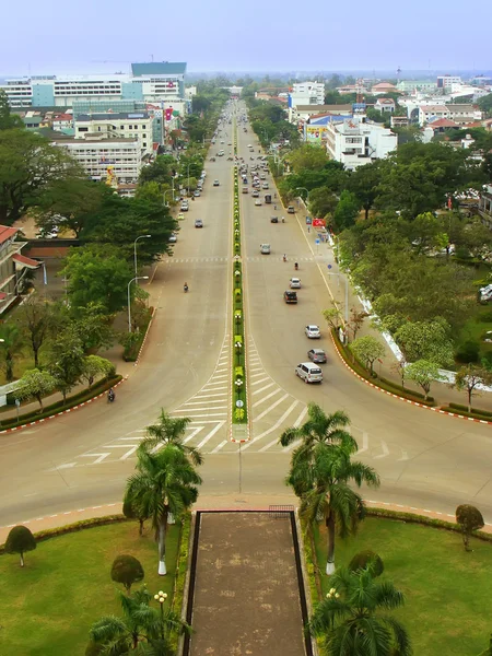 Visa av vientiane från victory gate patuxai, laos — Stockfoto