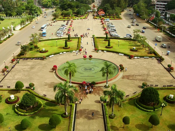 Vista de Vientiane de Victory Gate Patuxai, Laos — Fotografia de Stock