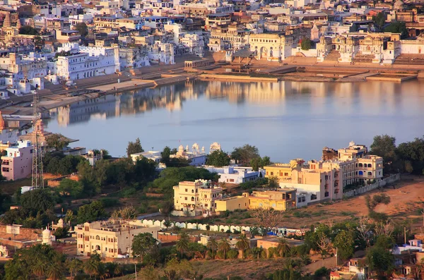 Luftaufnahme der Stadt Pushkar, Rajasthan, Indien — Stockfoto