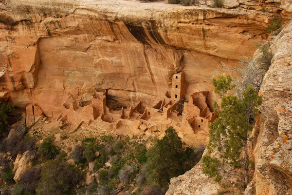 Čtvercové věže dům, mesa verde národního parku, colorado — Stock fotografie