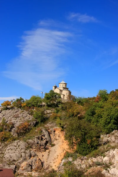 Dolní kostel kláštera ostrog, Černá Hora — Stock fotografie