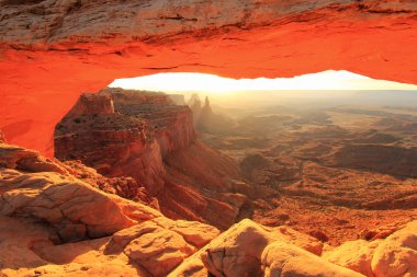 parlayan mesa arch adlı sunrise, canyonlands Milli Parkı, utah, u