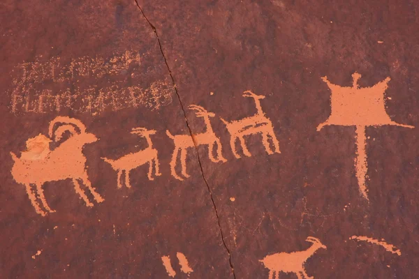 Indiase rotstekeningen, krant rock staat historisch monument, utah — Stockfoto