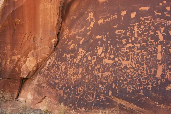 印度的岩画，报纸岩国家古迹，犹他州 — 图库照片
