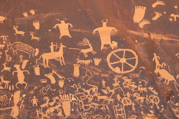 Petroglifos indios, Periódico Rock State Historic Monument, Utah —  Fotos de Stock