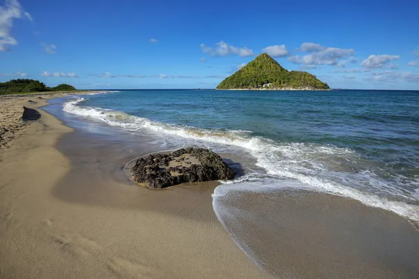 Plaża Levera Wyspie Grenada Widokiem Wyspę Sugar Loaf Grenada — Zdjęcie stockowe