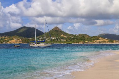 Grenada, Carriacou Adası yakınlarındaki White Island 'da kumsalda..