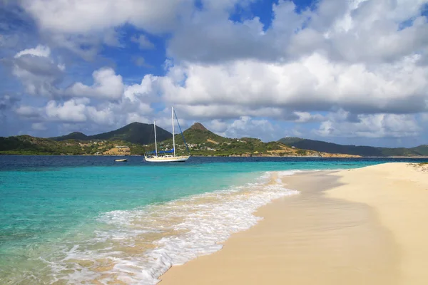 Песчаный Пляж Белом Острове Возле Острова Карриаку Гренада — стоковое фото