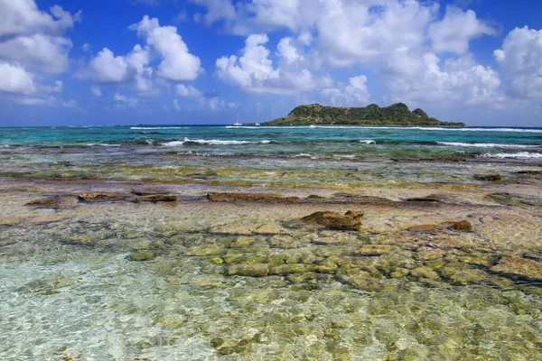 Linea Costiera White Island Con Saline Island Lontananza Grenada — Foto Stock