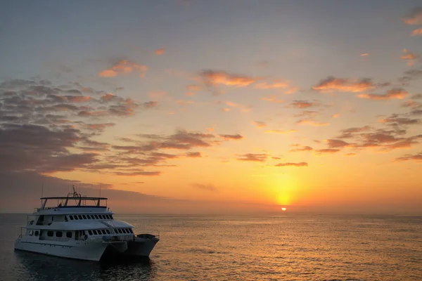 Typical Tourist Boat Anchored Santa Island Sunrise Galapagos National Park — стоковое фото