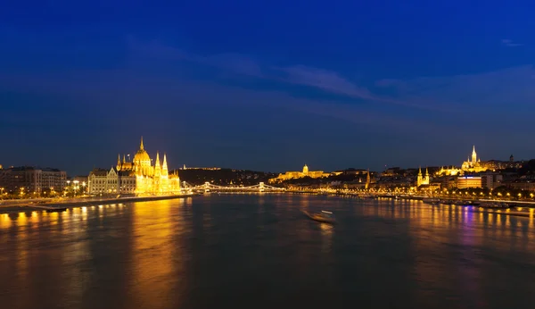 Budapest at night — Stock Photo, Image