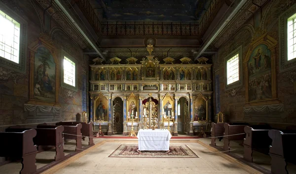 Alter Kirchenraum in der Nähe von Sanok, Polen — Stockfoto