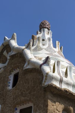 Gaudi tarafından tasarlanan Guell Park kompleksi, 10 Eylül 2012 'de İspanya' nın Barselona kentinde birçok turist tarafından ziyaret edildi. Park Katalonya 'daki en büyük açık hava müzesidir..