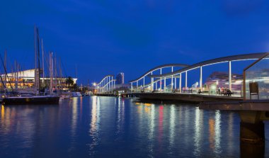 Barcelona liman gece