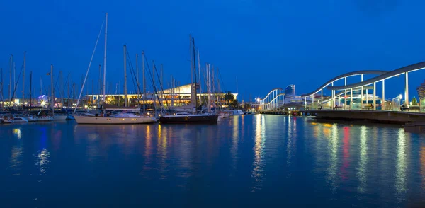 Barcelona port na zachodzie słońca — Zdjęcie stockowe