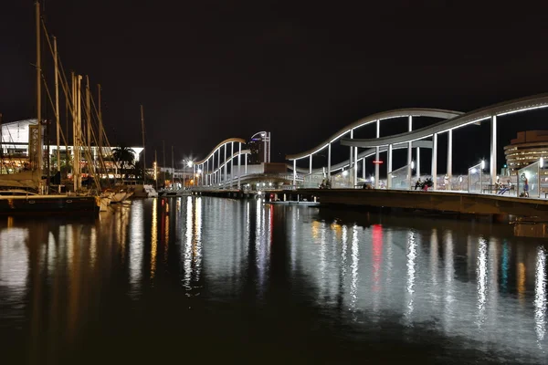 バルセロナの港の夕暮れ時 — ストック写真