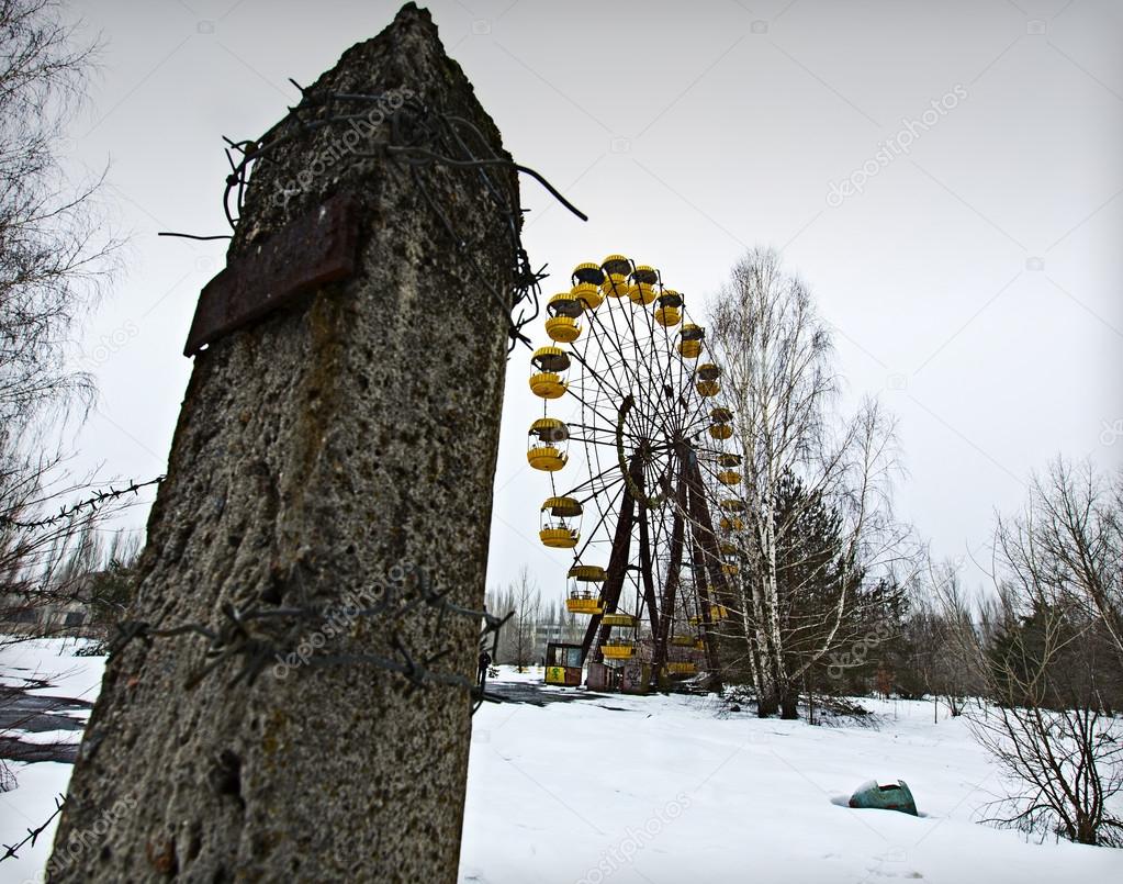 Ferris wheel in Ghost Town