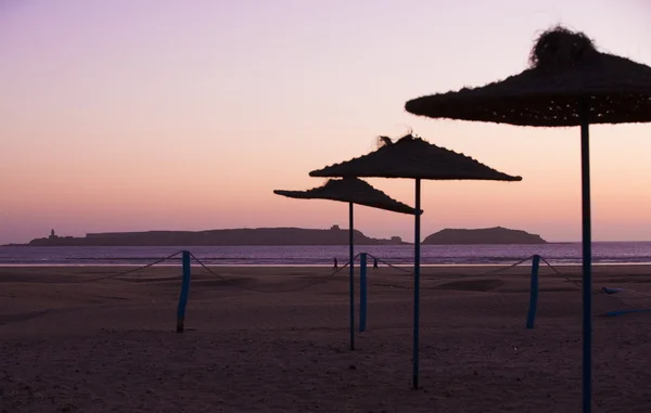 Marokkansk strand nær havet om kvelden. – stockfoto