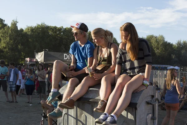 Návštěvníci na poslední den festivalu sziget 2013, Budapešť. 11-08-2013 — Stock fotografie