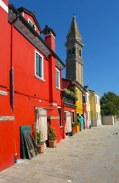 parlak pastel renkli evler burano Adası kuzeyindeki Venedik'in lagün, İtalya
