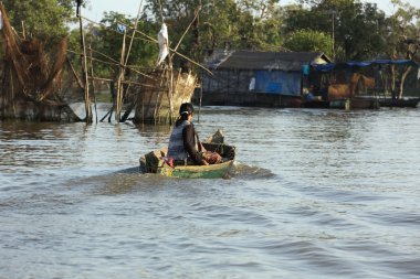 mekong Nehri, vietnam banka üzerinde tekne
