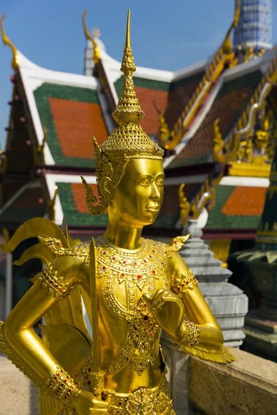 Золотой Будда в храме Ват Пхо в Бангкоке, Таиланд — стоковое фото
