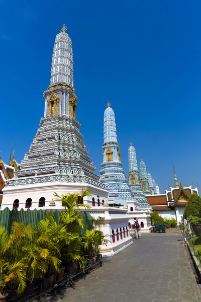Wat phra kaew tempel in grand paleis in bangkok, thailand — Stockfoto